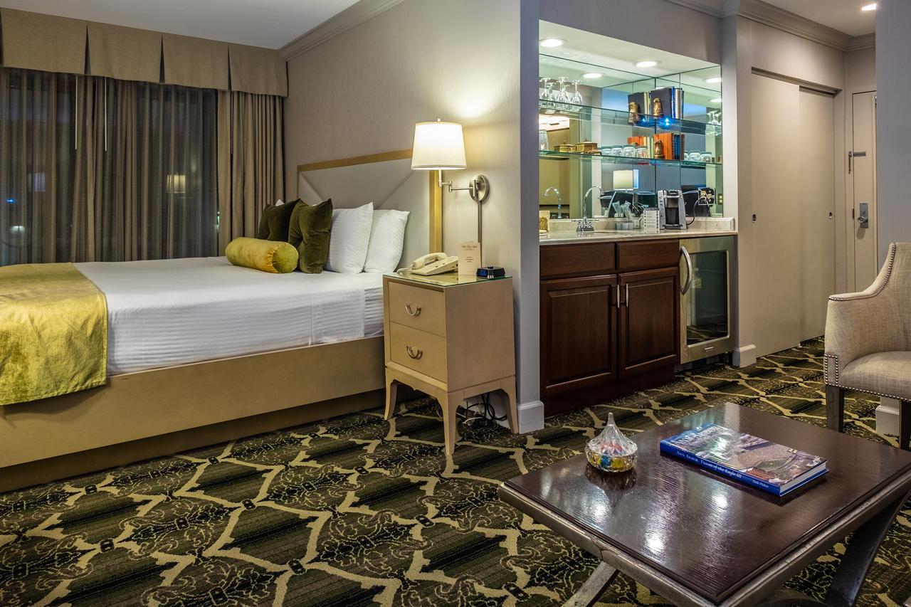 Bell Tower Hotel 앤아버 외부 사진